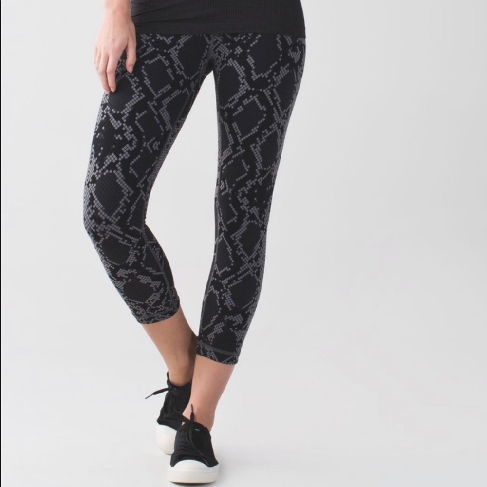 Lululemon Wunder Under High Rise Crop Ziggy Snake